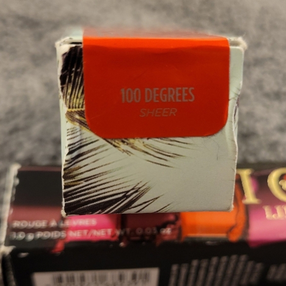 Urban Decay Lipsticks Bad Blood and 100 Degrees - Picture 6 of 12